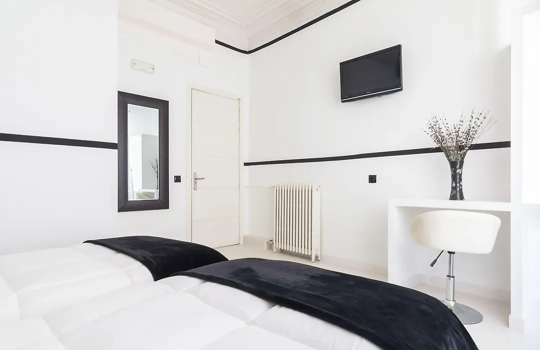 Gran Via 63 Rooms-1