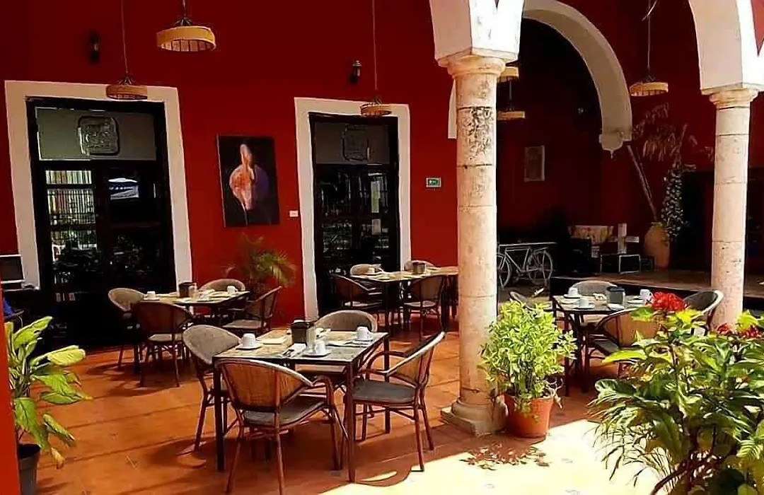 Hotel Embajadores-1