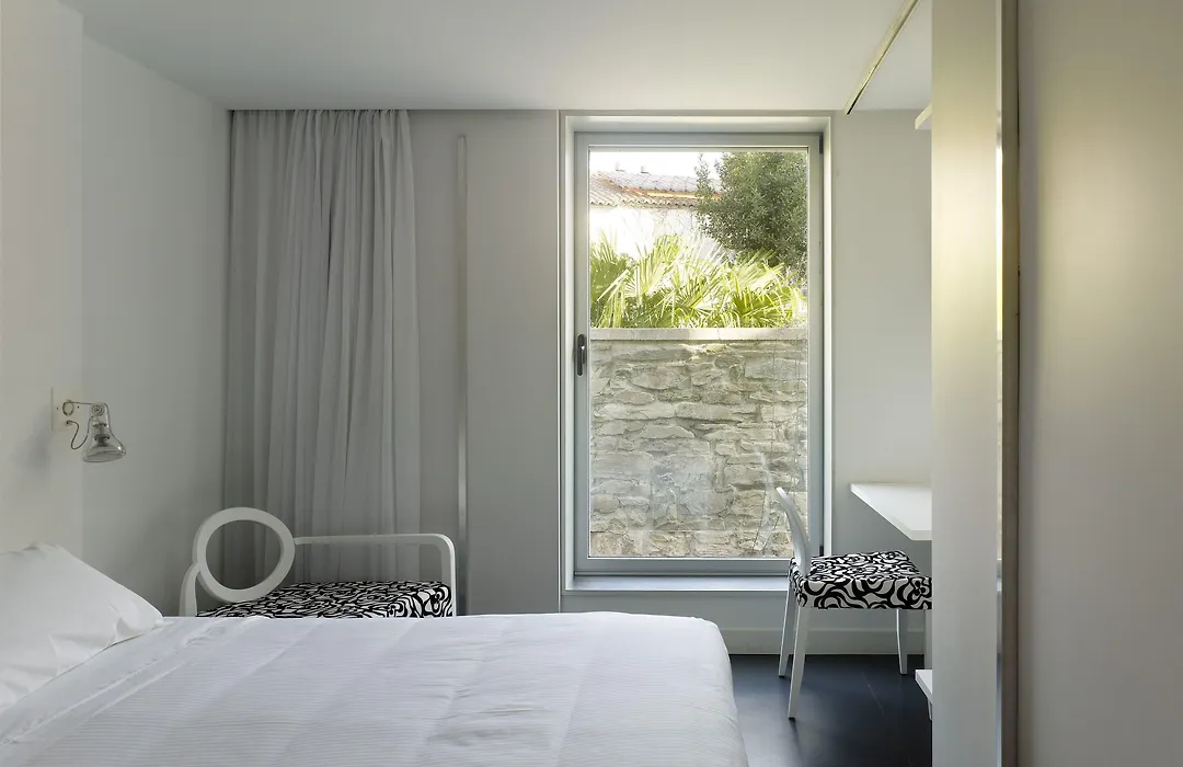 Moure Hotel-1