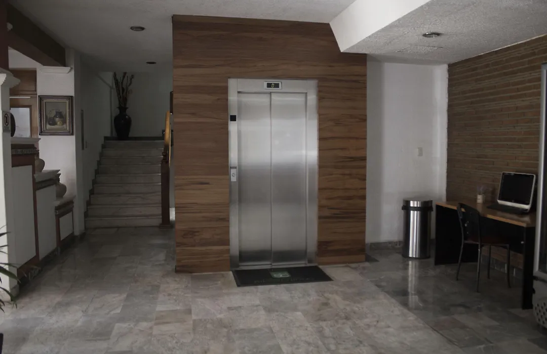Estanza Hotel&Suites-1