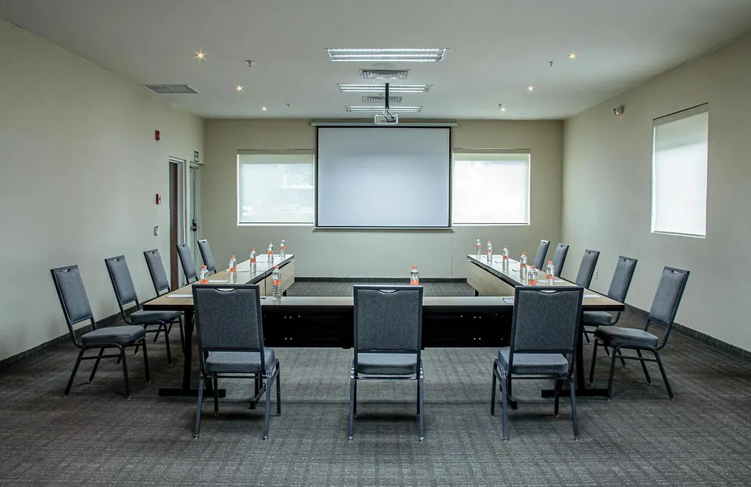 Hampton By Hilton Guadalajara Expo-1