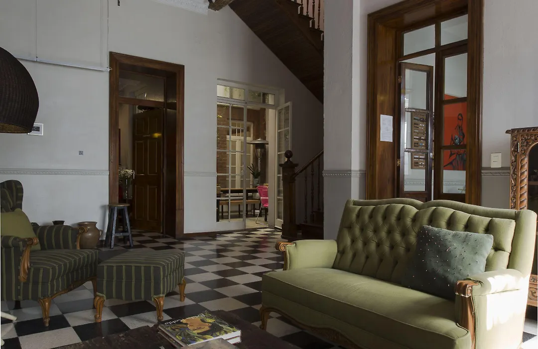 El Patio 77 B&B-1