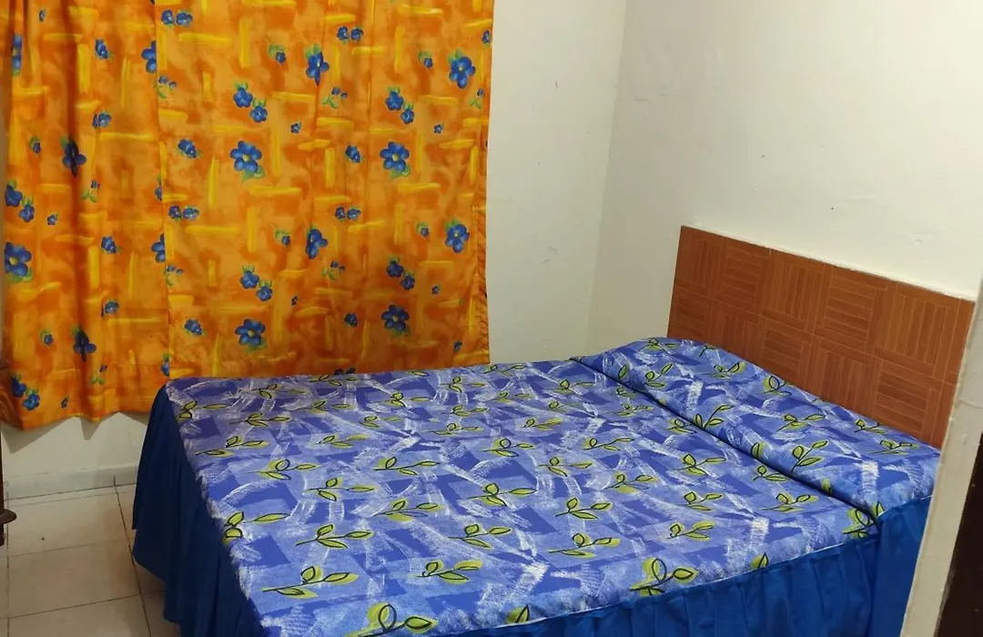 Hotel media luna-1