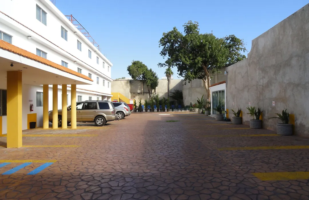 Hotel Las Dalias Inn-1