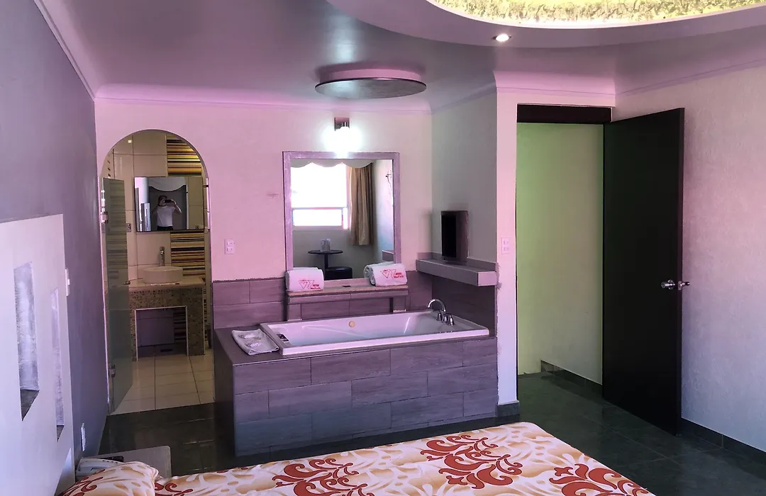 Hotel&Villas 7-1