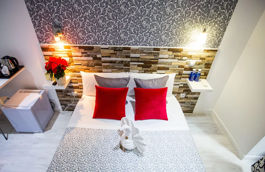 Hostal Adis-1