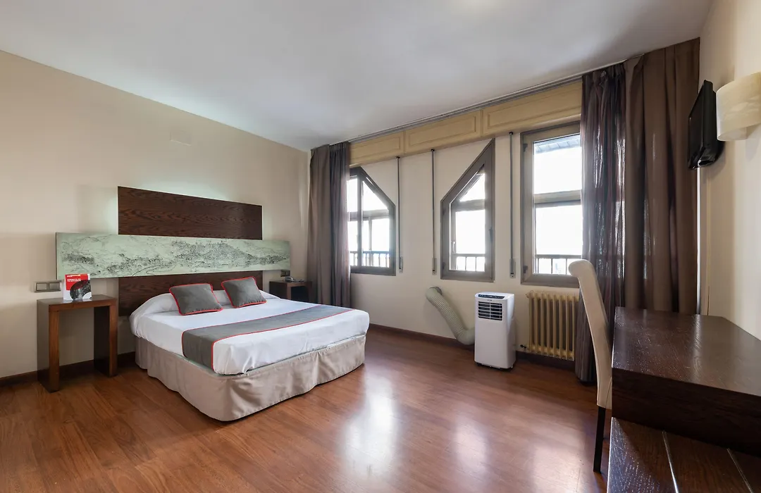 OYO Hotel Francabel-1