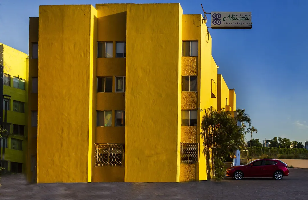 Suites Navata-1
