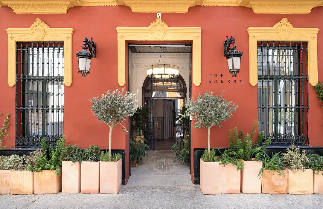 Honest Sevilla Hotel-1