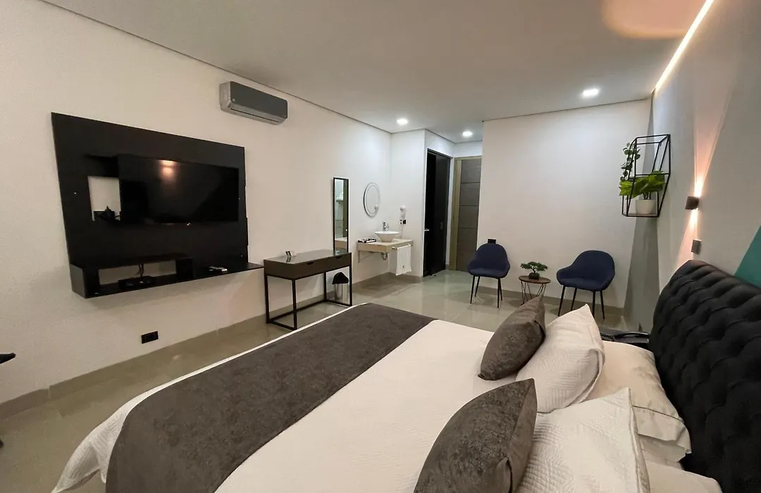 Hotel Merlott 70-1