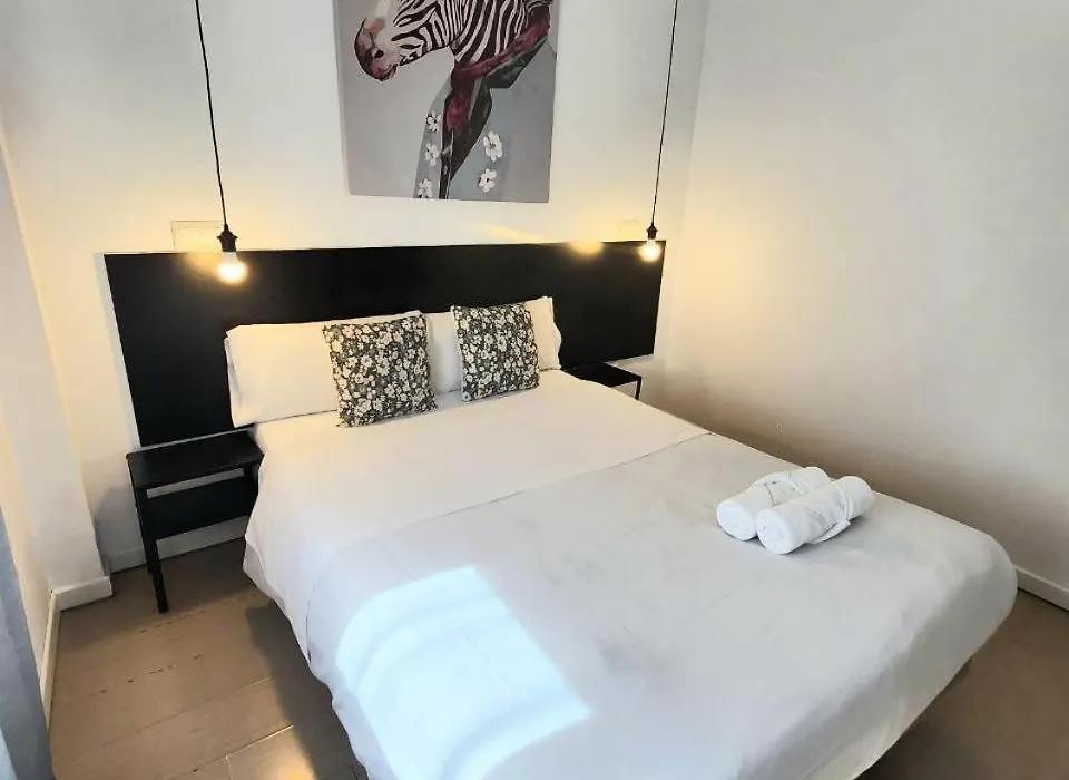 Ayz Javier Cabrini - Auto Check-In Property-1