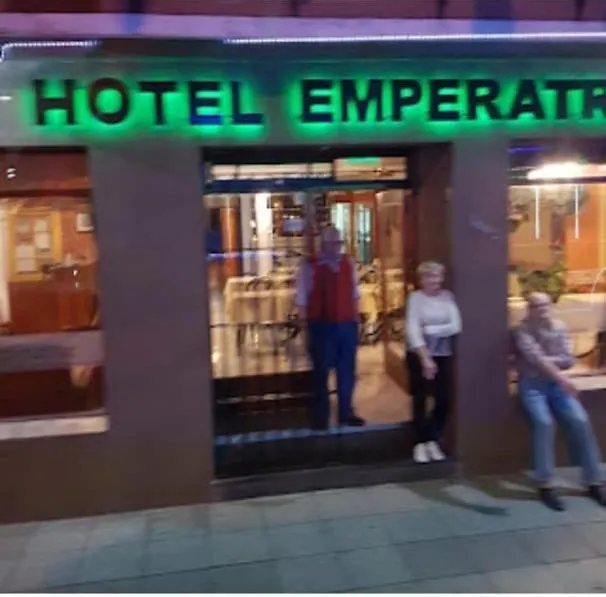 Hotel Emperatriz-1