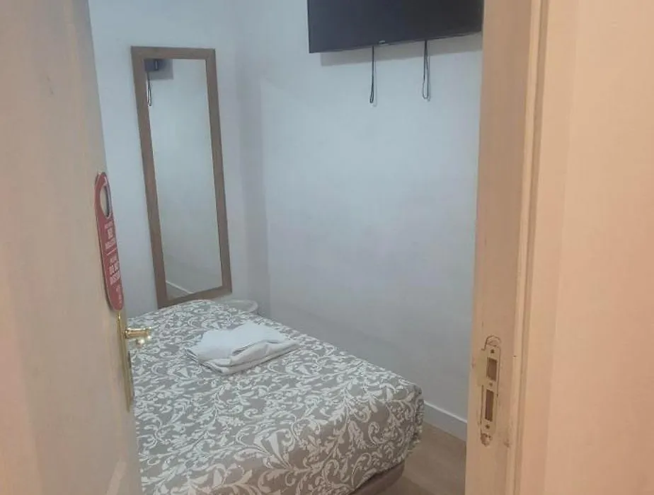 Hostal New Life Madrid-1