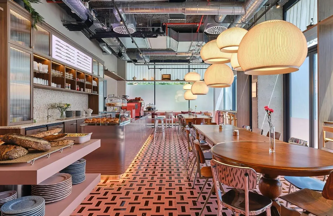 The Social Hub Barcelona Poblenou-1
