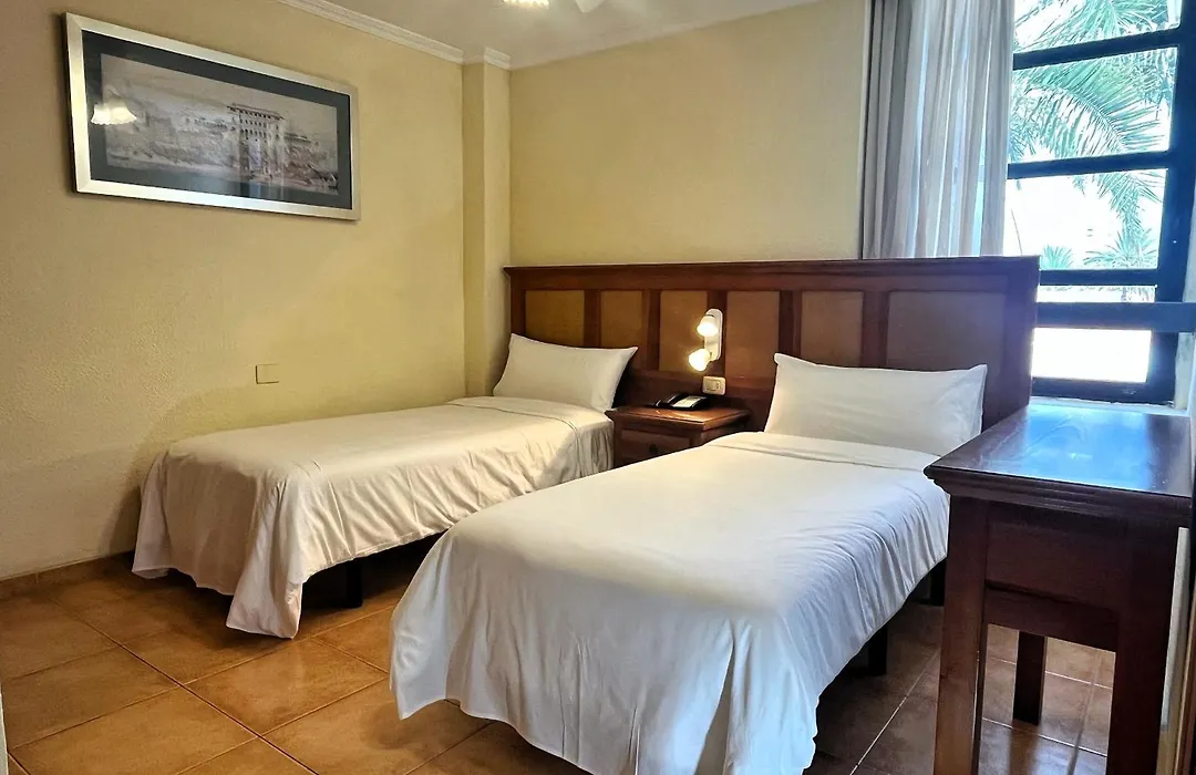 Apartamentos Colón2-1