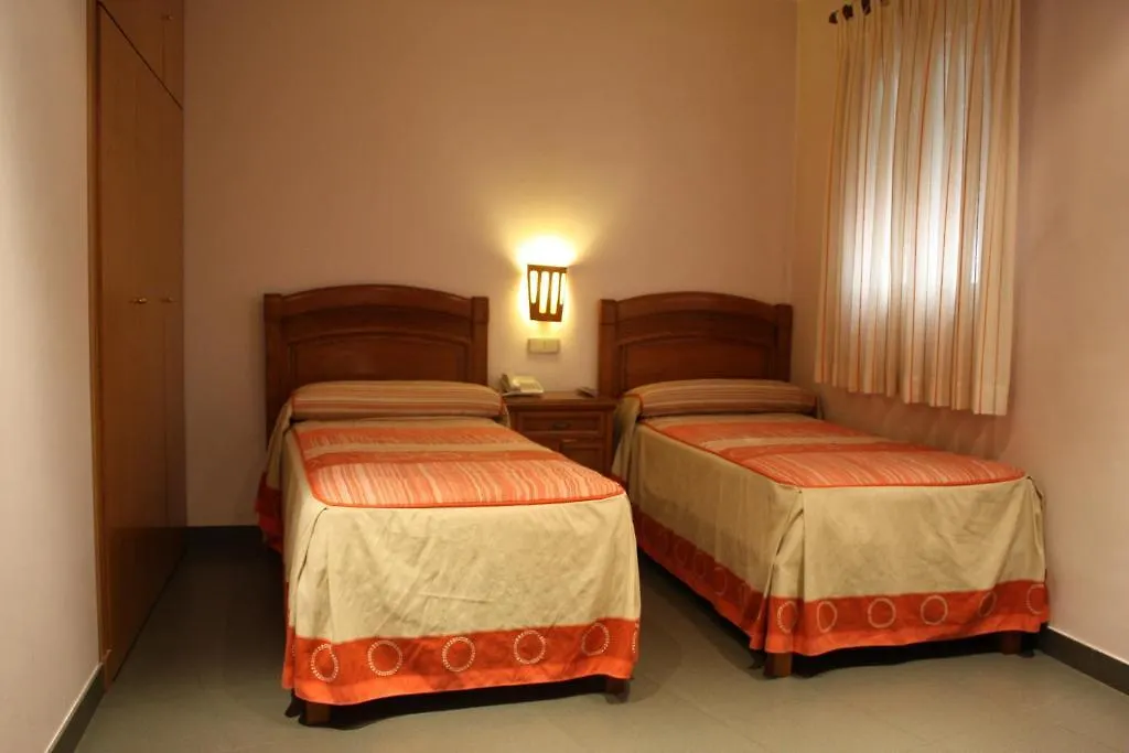Hostal La Nava-1