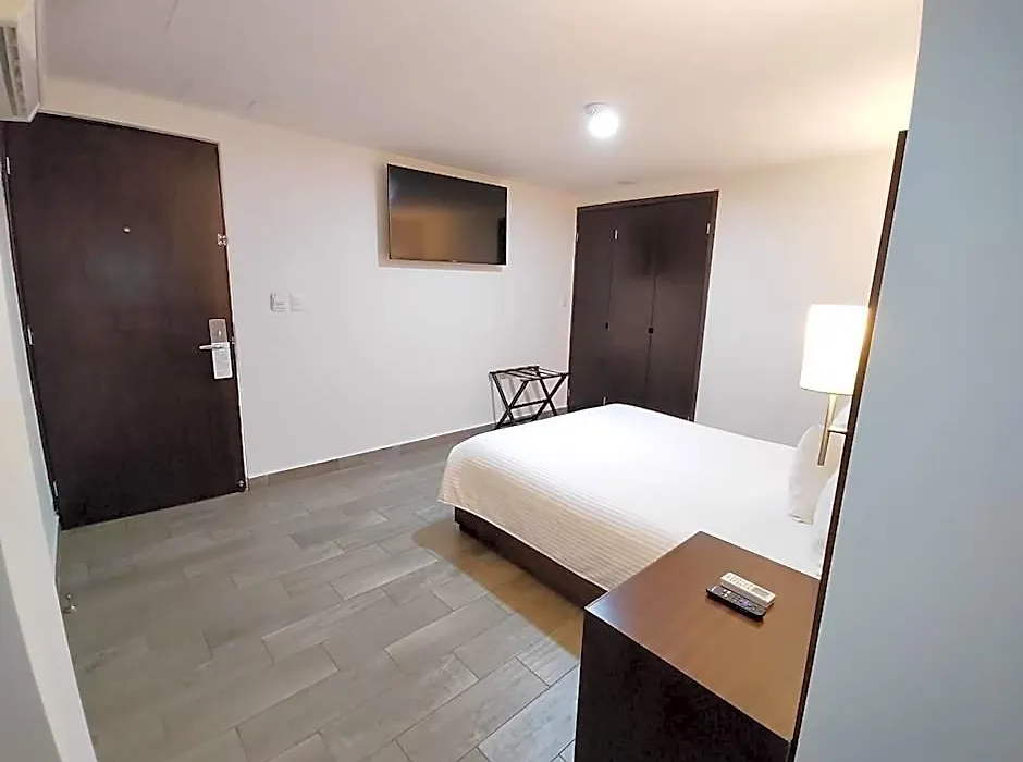 Ramada By Wyndham Tampico Centro-1