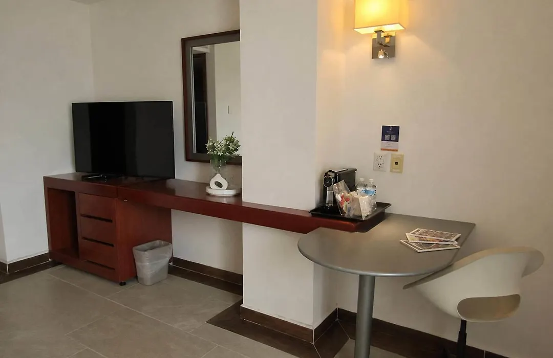 Comfort Inn Queretaro Tecnologico-1