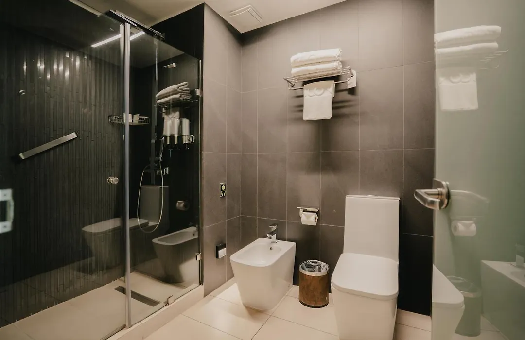 Icon Hotel-1