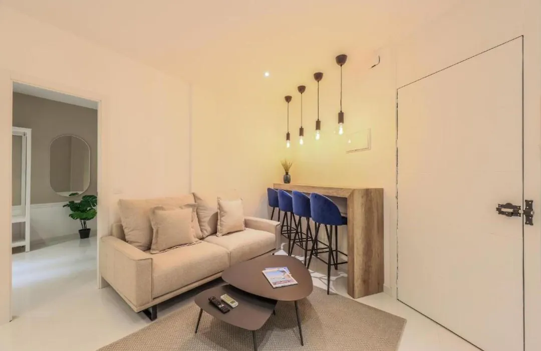 Amazinn Places Embajadores V-1