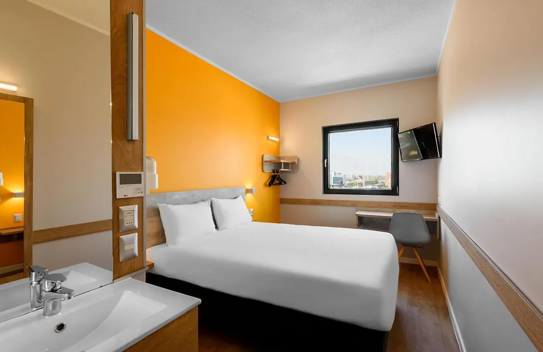 ibis budget Santiago Providencia-1
