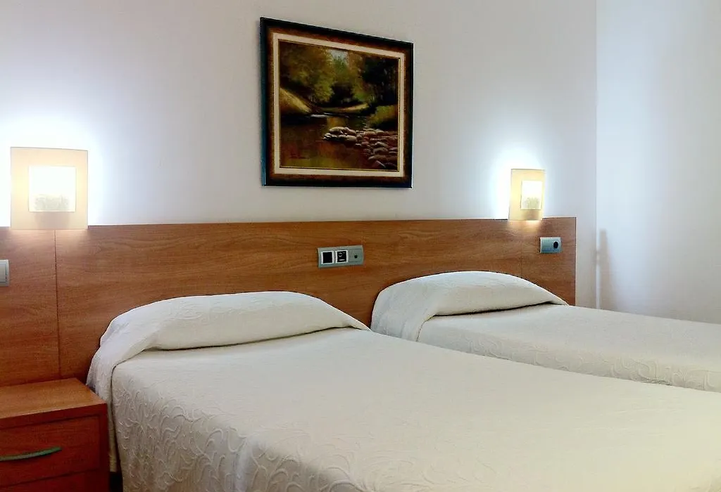 Hostal Del Carmen-1