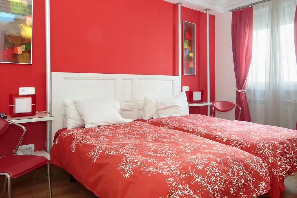 Hostal Adria Santa Ana-1
