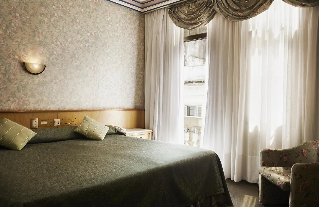 Gran Hotel Ailen-1