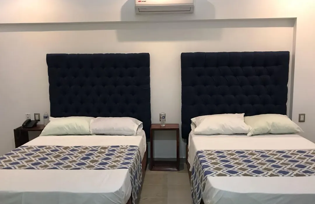 Hotel Plaza Amalia-1
