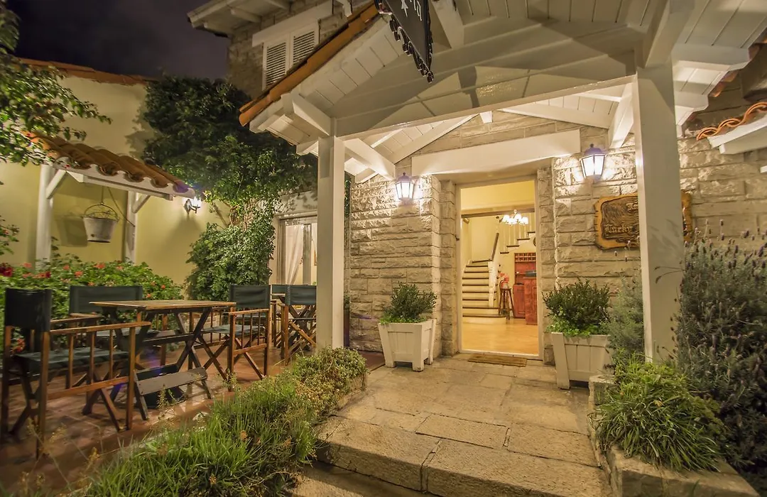 Hosteria Lucky Home-1