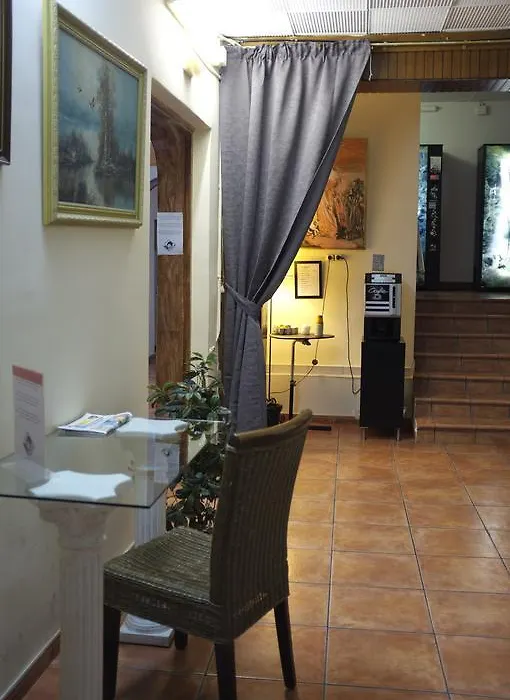 Hostal Europa-1