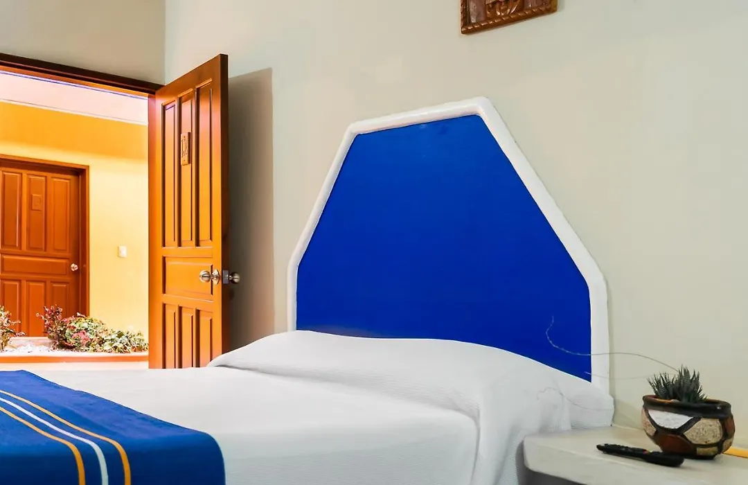 Hotel Yumkiin - Cerca Del Ferry y Terminal ADO-1
