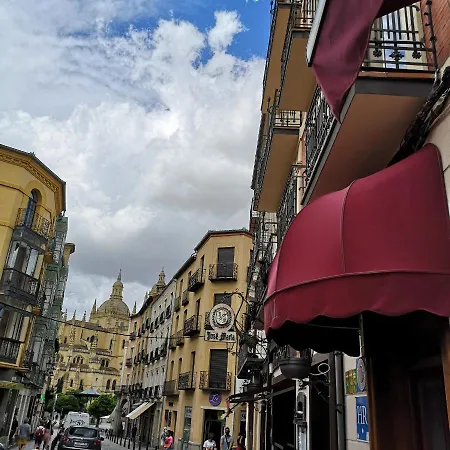 Hostal Plaza-3