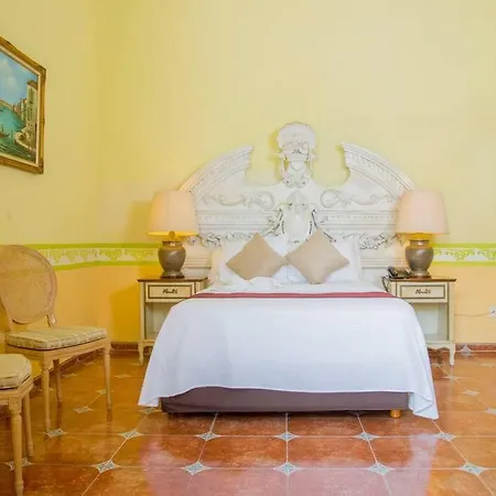 Casa De Las Columnas Una Experiencia De Otra Epoca-2