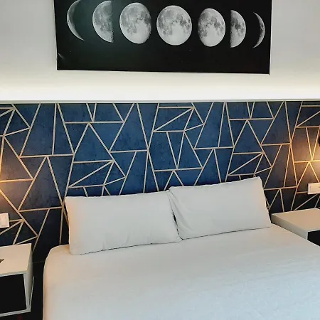 Hostal Laia By Gaiarooms-3