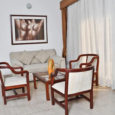 Hotel Laureles 70-2