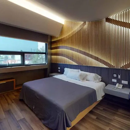 Hotel Patriotismo-3