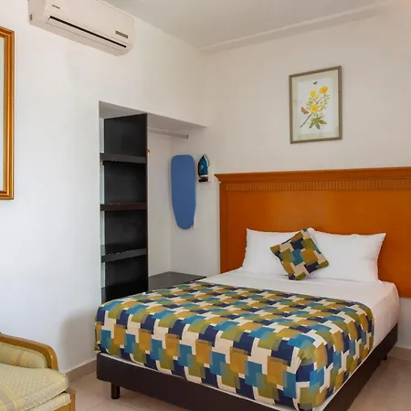 Hotel Embajadores-3