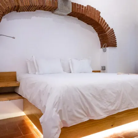 Agrado Guest House-3