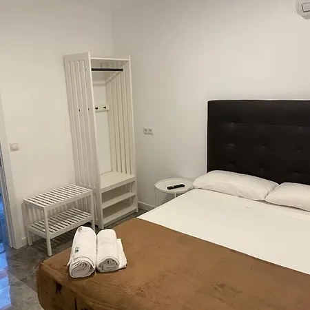 Hostal Alaska-2