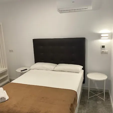 Hostal Alaska-3