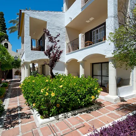BlueBay Banús-2