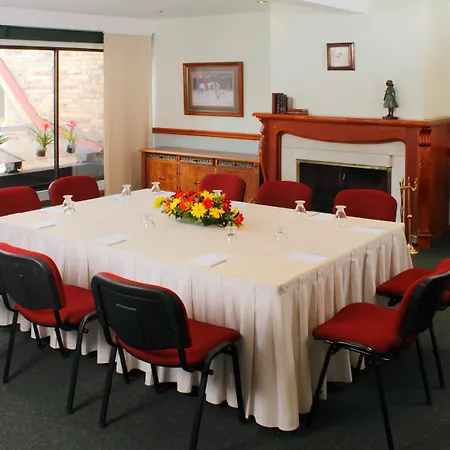 Hotel Windsor House Inn By Geh Suites-2