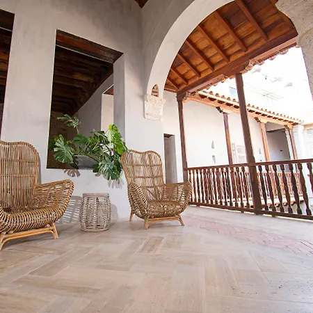 Ananda Hotel Boutique-2