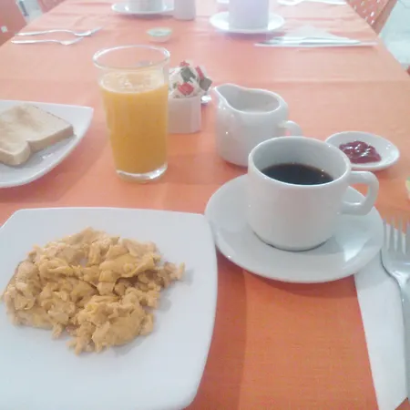 Hotel Cuarta Avenida-2