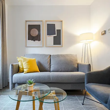 Feelathome Castilla Apartments-3