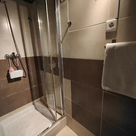 Single Rooms-3