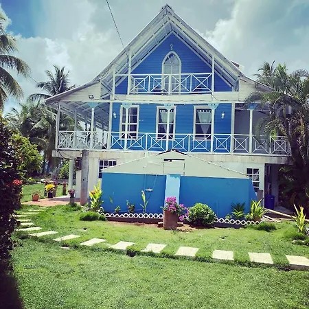 Islander House On Rocky Cay Beach-2