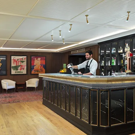 H10 Corregidor Boutique Hotel-2