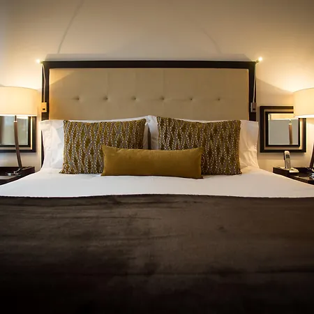 Hotel 93 Luxury Suites By Preferred-3